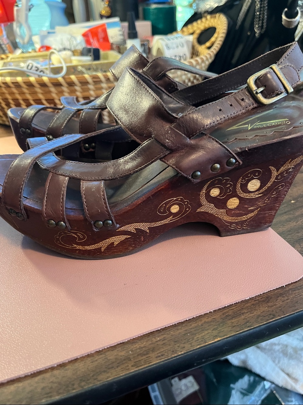 Vintage Vince Camuto Brown Leather Scrappy Platform Wedge Sandals.